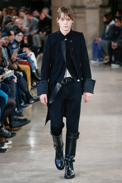 Look 4